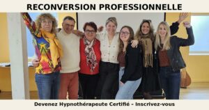 Photo de groupe d’une formation en hypnose Ericksonienne dédiée à la reconversion professionnelle avec l’ICFHE.